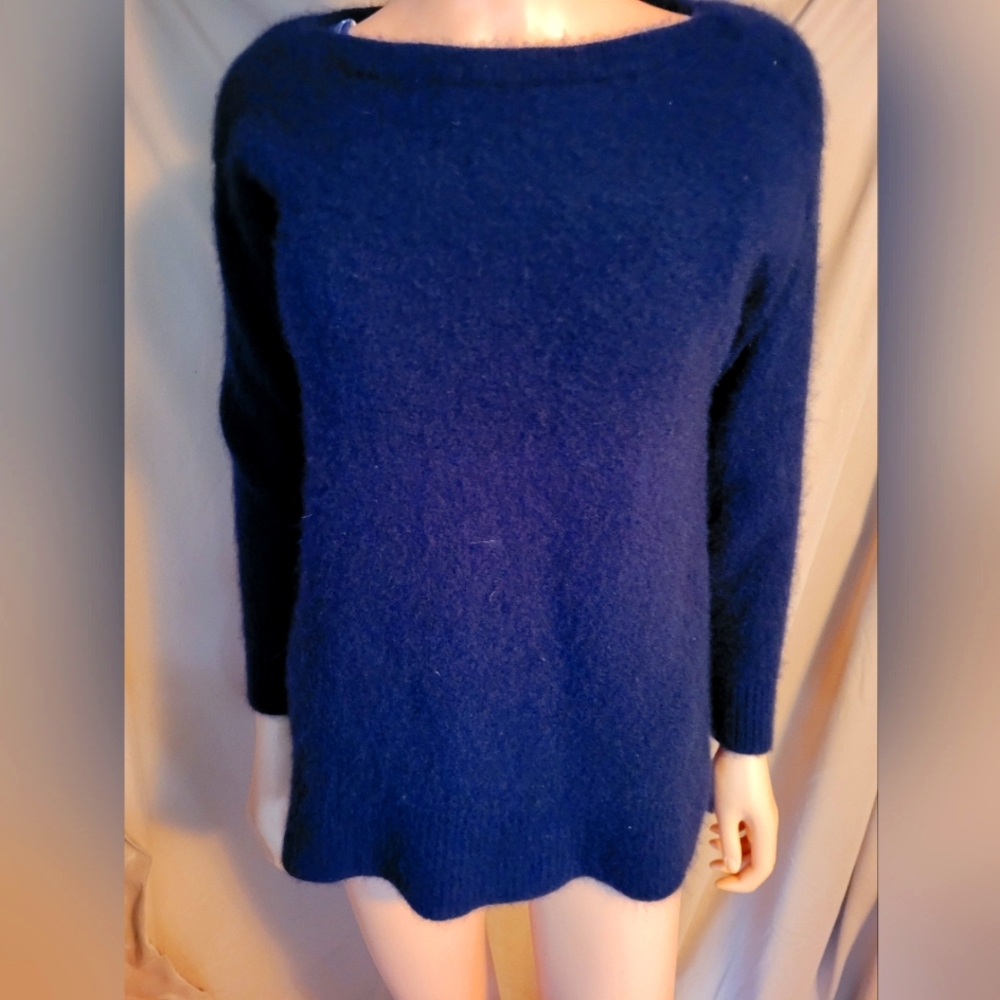 Large Womens Longsleeve Pullover Top.by Ann Taylor (Navy Blue)